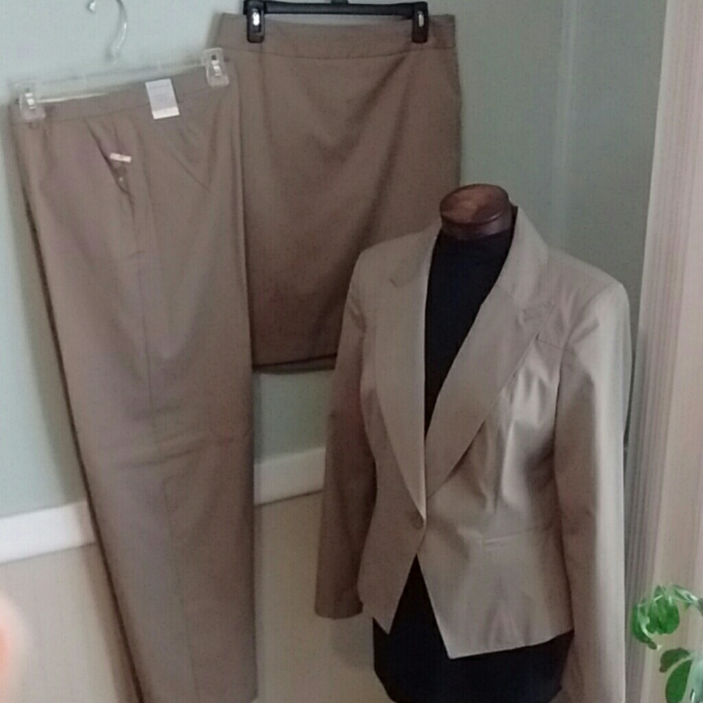 New 3Pc. Worthington Suit